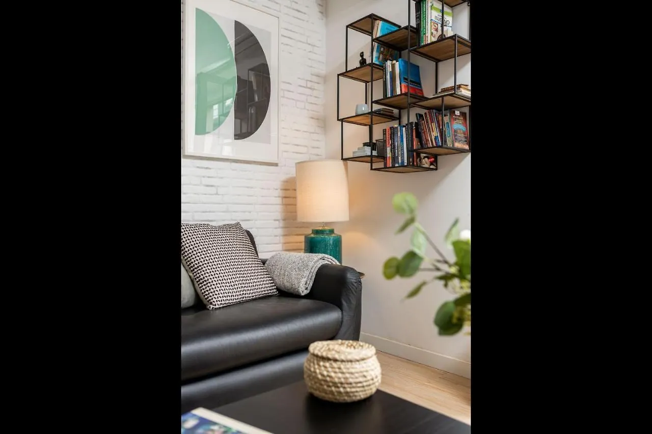 Lapa 3Bdr Duplex W/ Balcony By Lovelystay Lisboa Portugal